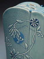 Kieffer Flower brick detail in Cornflower blue