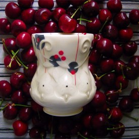 Kristen Kieffer yunomi in black and red